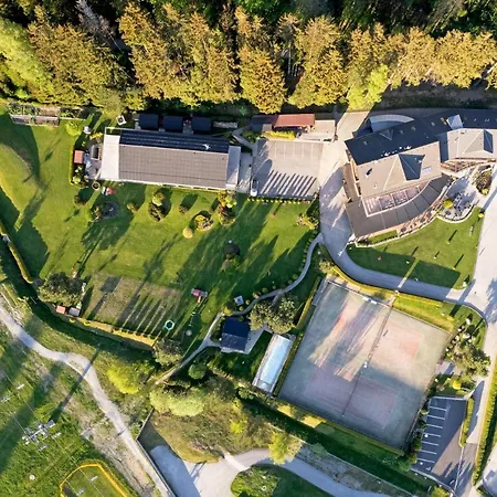 Hotel Slunečná Louka 4*
