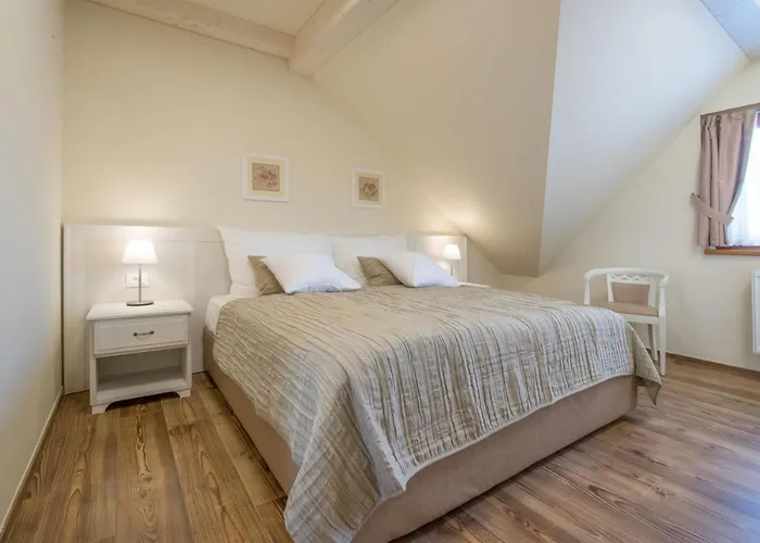 Slunecna Louka Hotell 4*